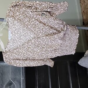 NWOT Miss Sparkling Olive Floral Print Wrap Top With Smocking Woman Size S